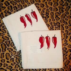 Set of 2 Pier 1 Chili Pepper Napkins-NEW!